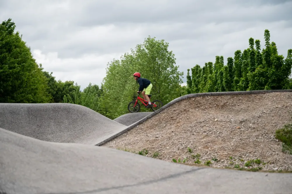 Terrain de pumptrack à Merville